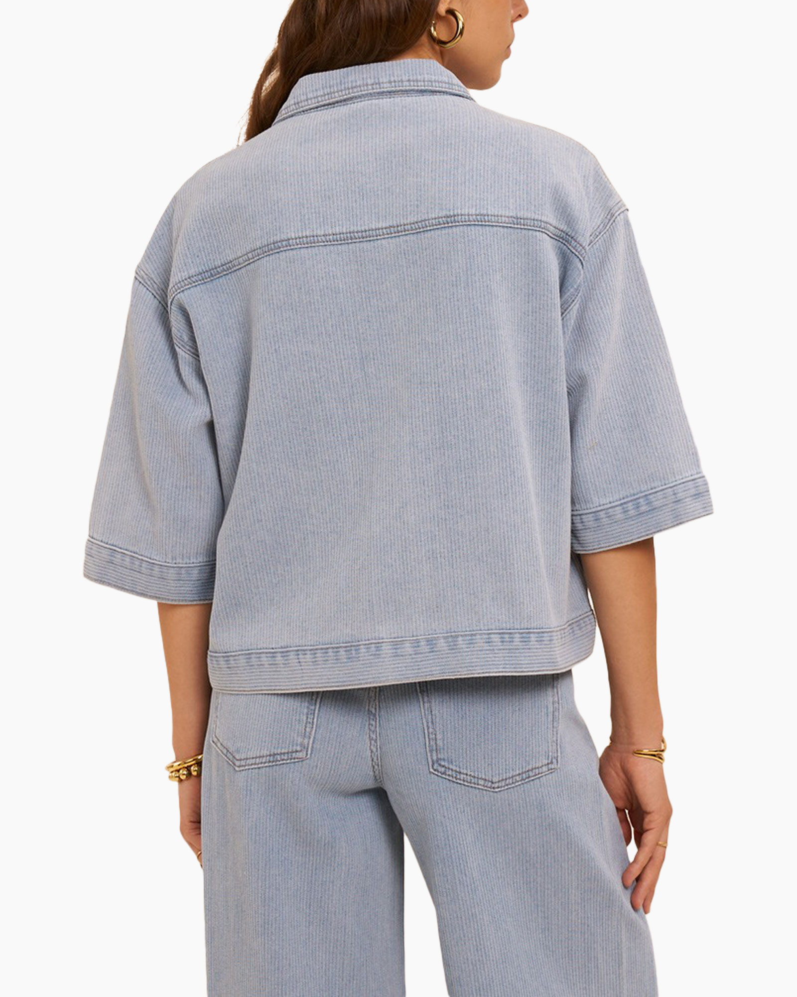 denim jacket, oversize, light wash, short sleeves, back view
