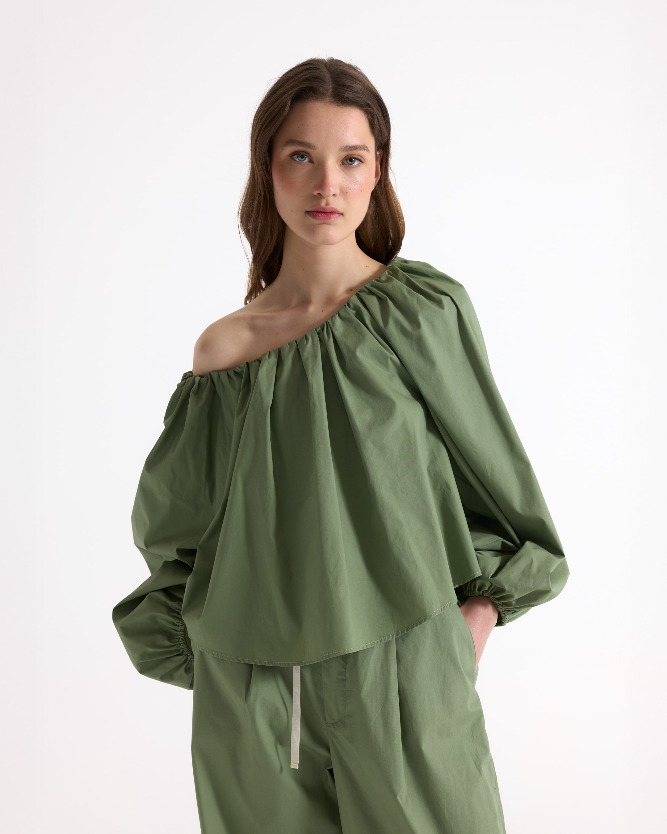 off-shoulder, green top, puff sleeve, elastic neckline, loose fit