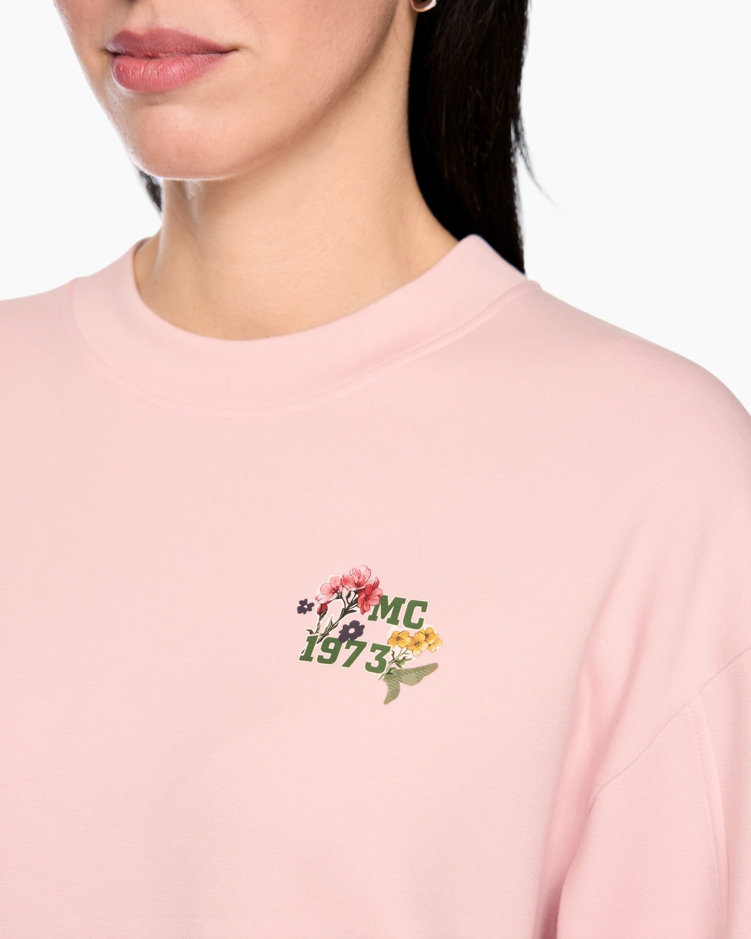 sweatshirt, pink, floral graphic, round neck, short text, pink sweatshirt, floral graphic, small logo, crew neck, long sleeves