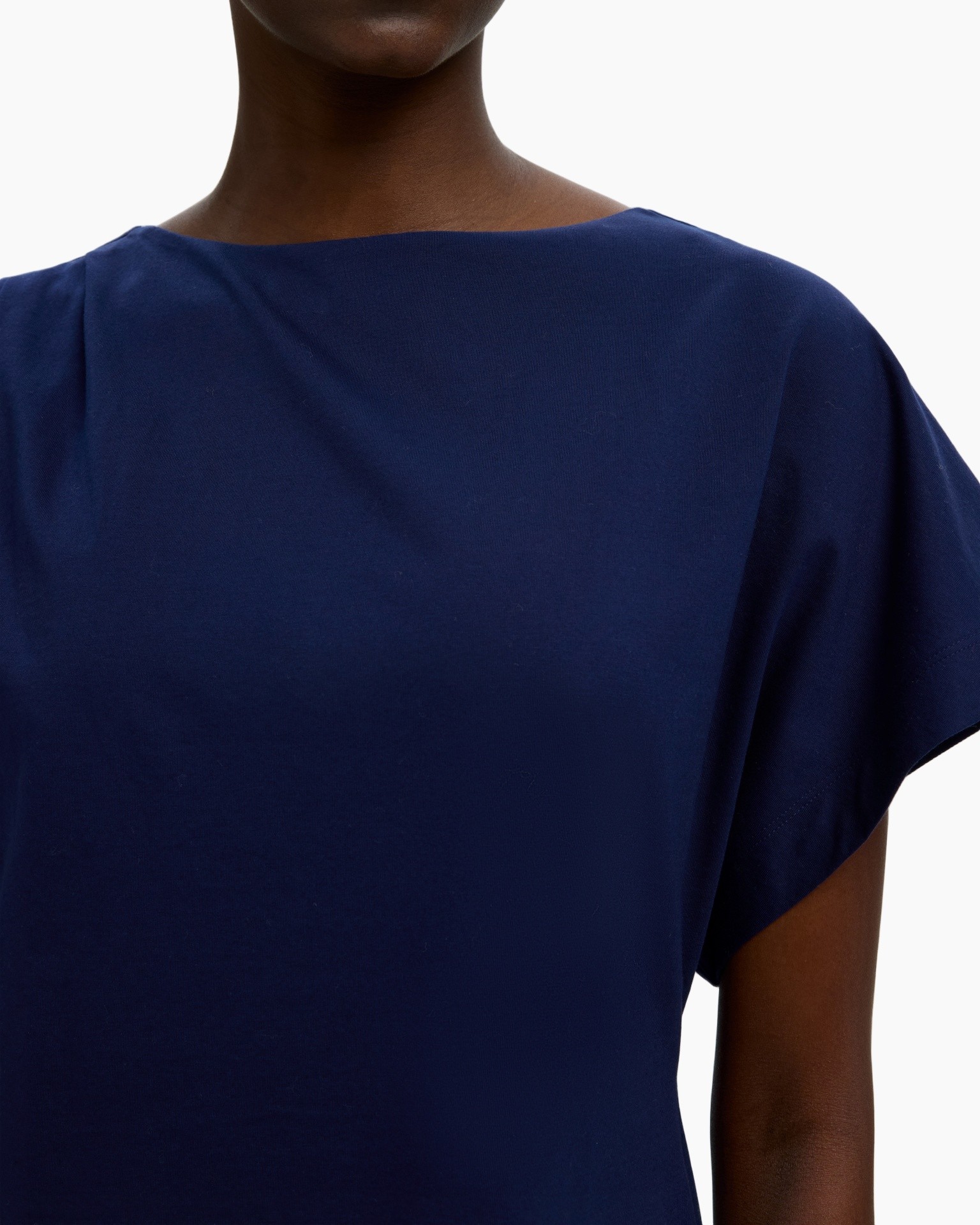 navy top, short sleeves, crew neck, solid color, cotton blend