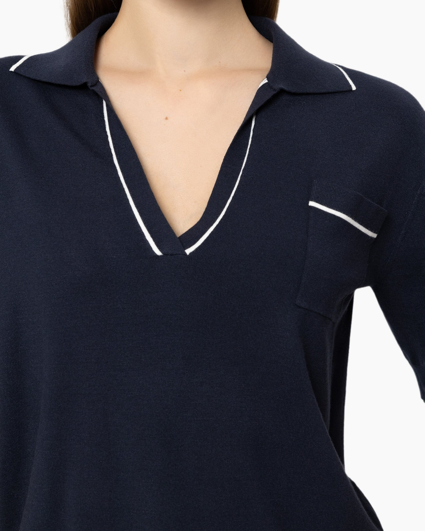 Accessories, Pendant, Necklace, Person, Long Sleeve