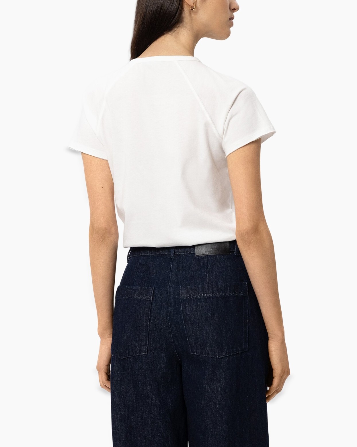 t-shirt, short sleeves, white, embellished, jeans