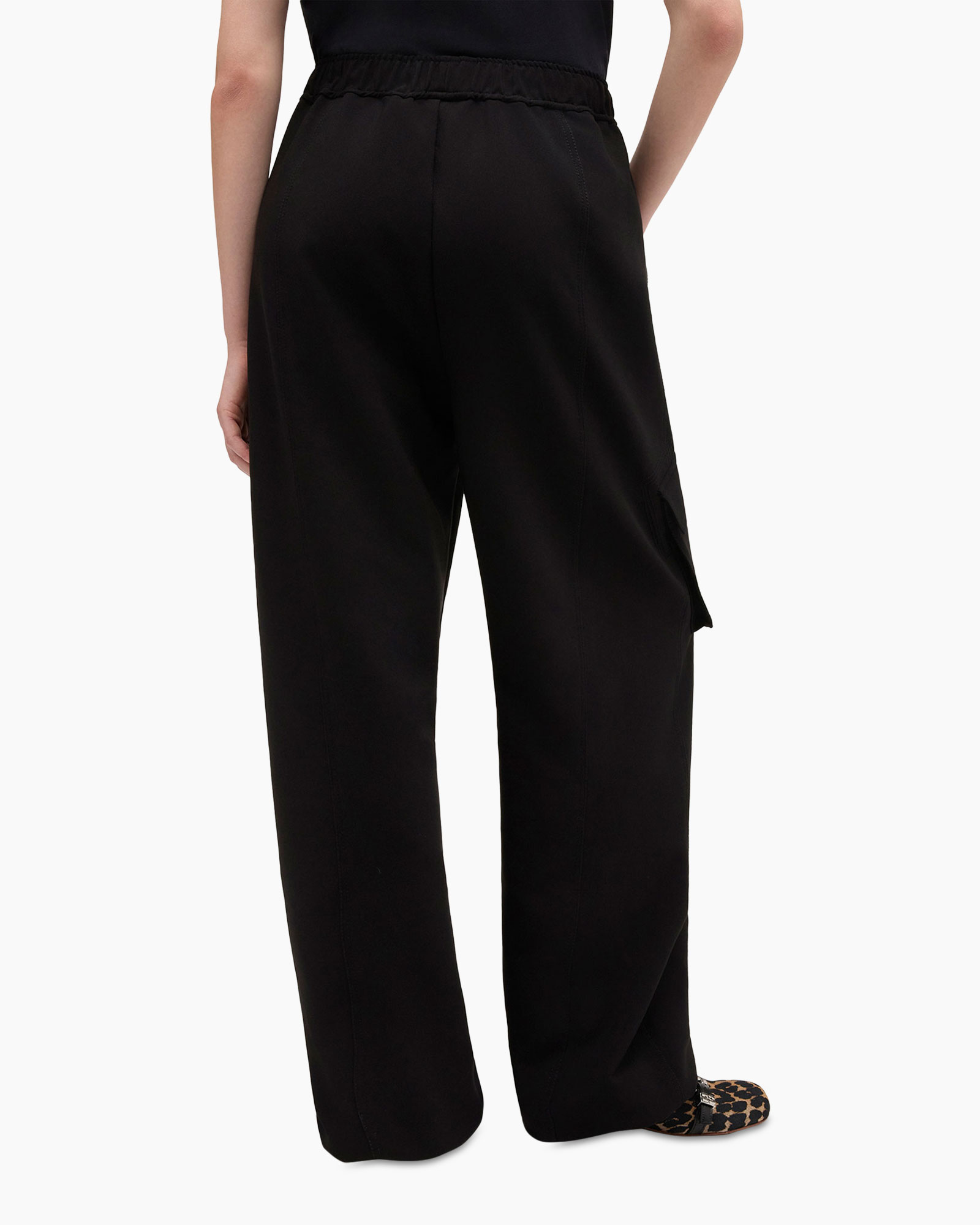 Clothing, Pants, Jeans, Person, Shoe