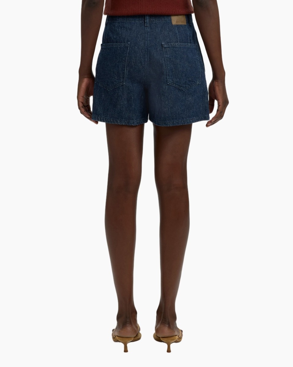 shorts, denim, mid-length, elastic waist, sandals
