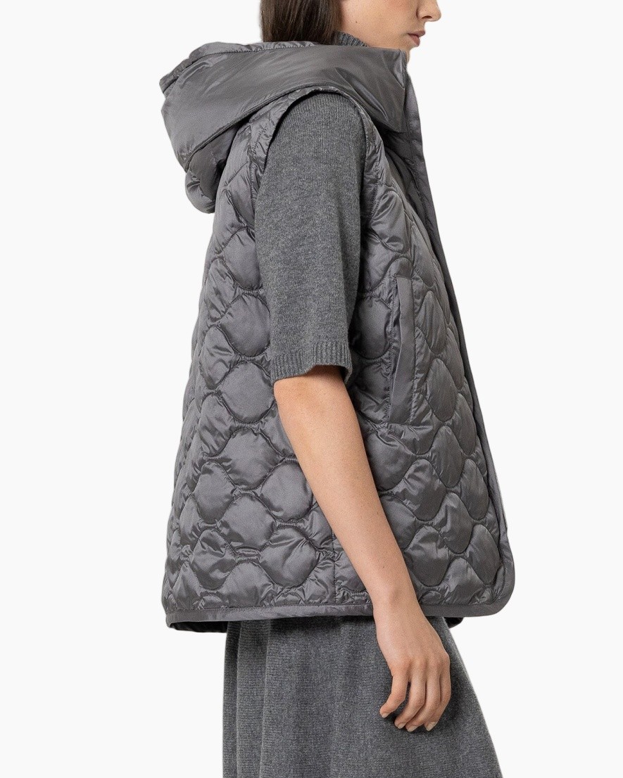 puffer vest, quilted, hooded, gray, layered look