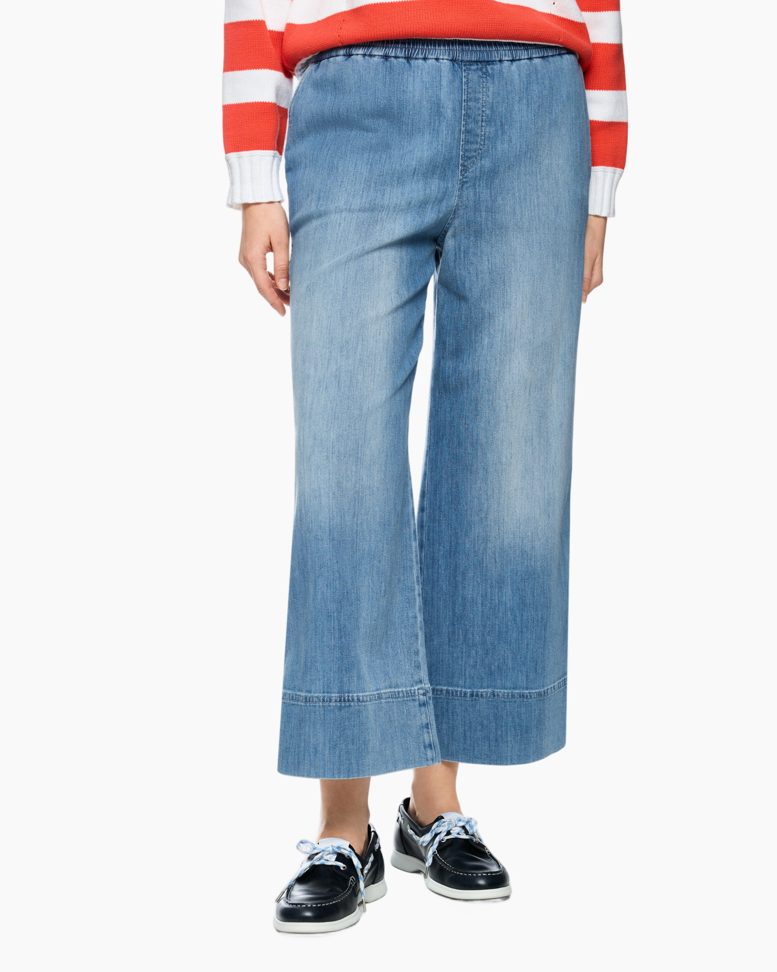 wide-leg jeans, denim, distressed look, mid-rise, ankle length