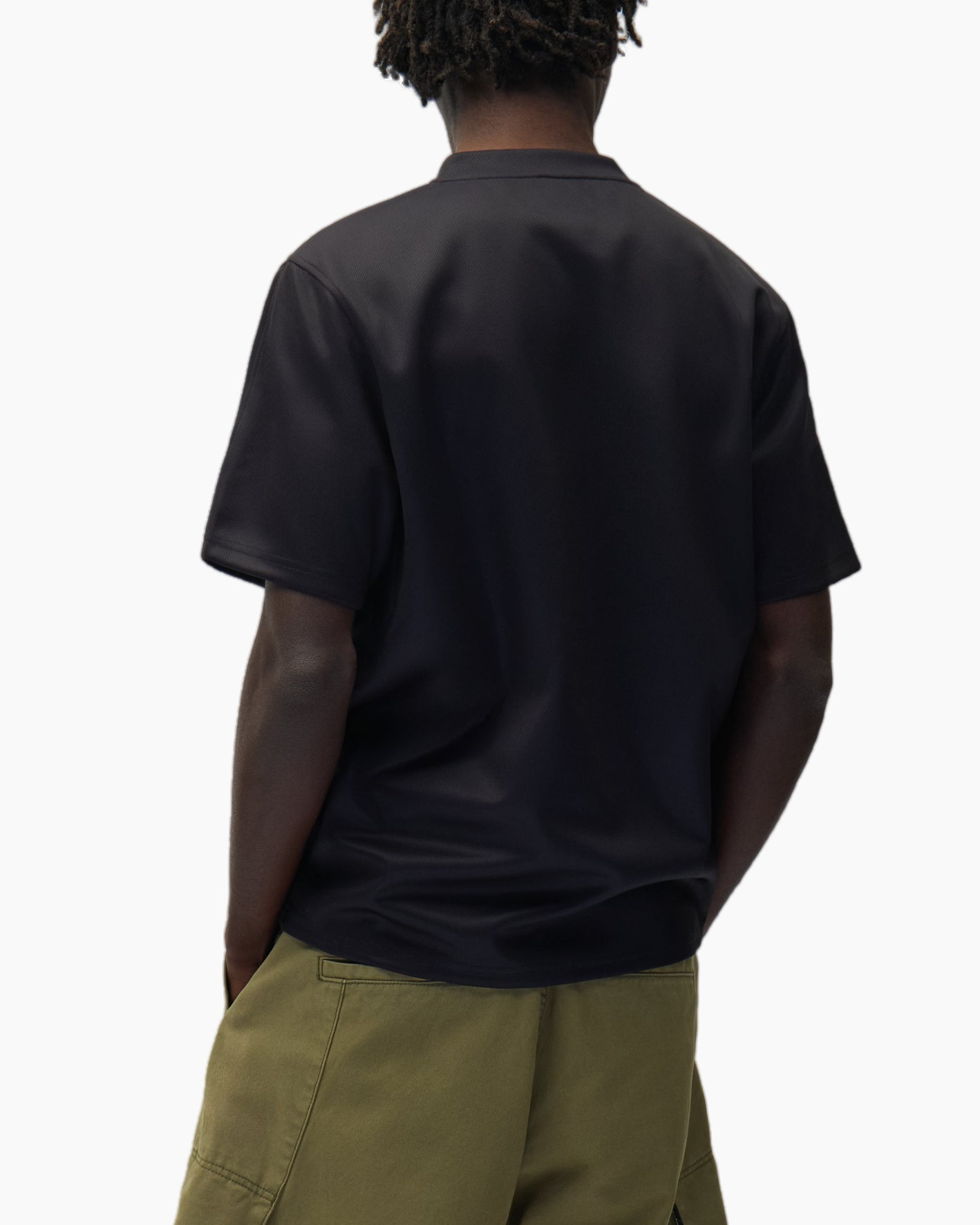 t-shirt, short sleeves, black, logo embroidery, overlay design